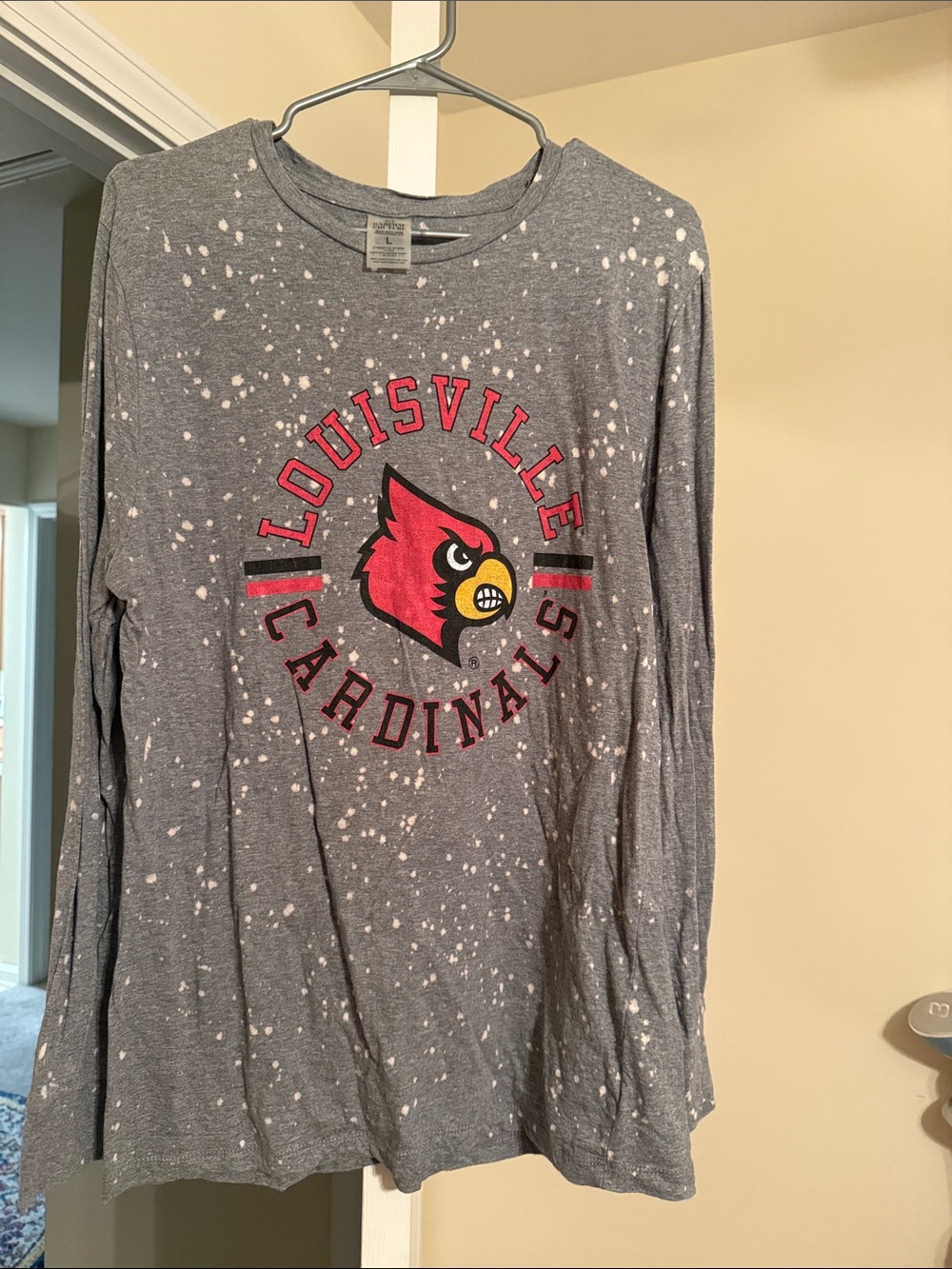 Women’s Gray Louisville Cardinals Long-Sleeve Tee